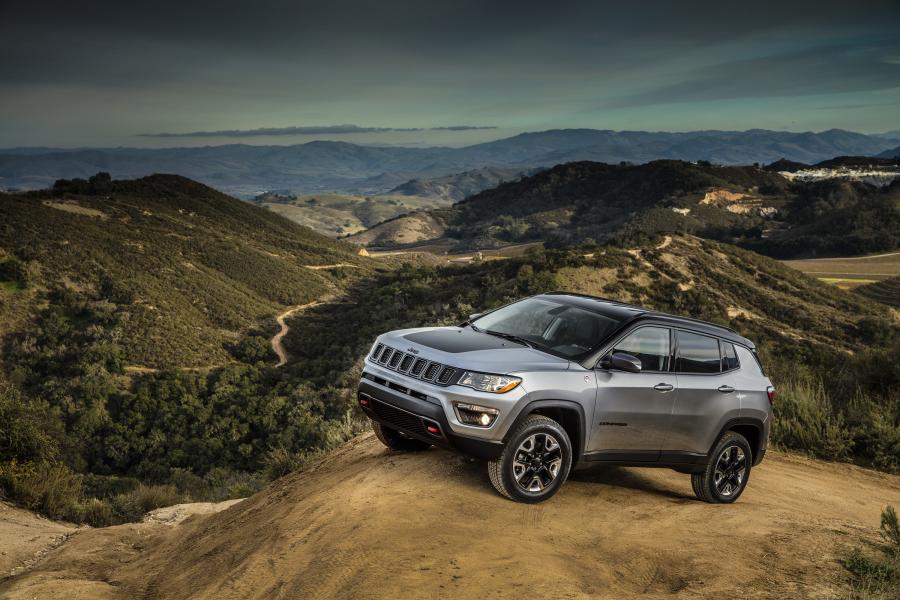  Jeep Compass Trailhawk 2017 года  (NA) (фото 43 из 51)